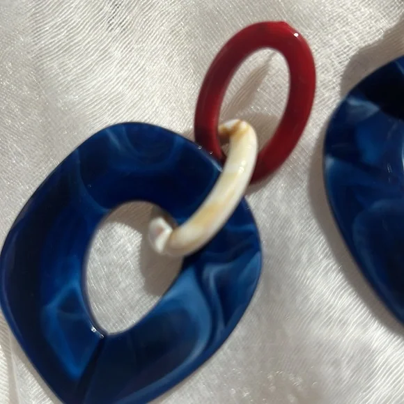 Drop Earings - Picture 4 of 5